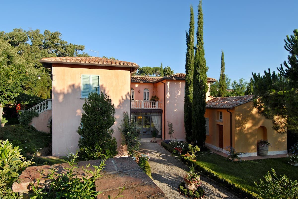 Albergo Il Rondo: destination wedding venue in 53045 Montepulciano SI, Italy