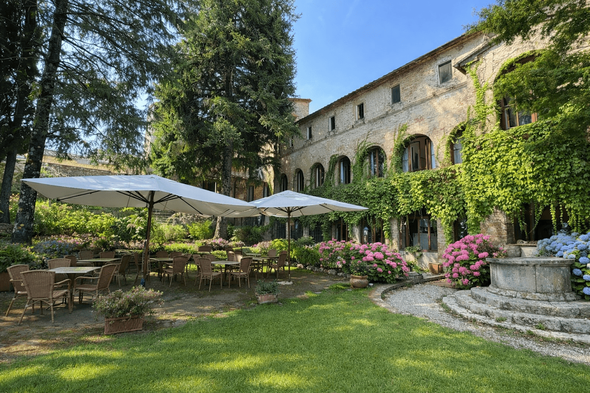 Albergo Santa Chiara, destination wedding venue in 53047 Sarteano SI, Italy