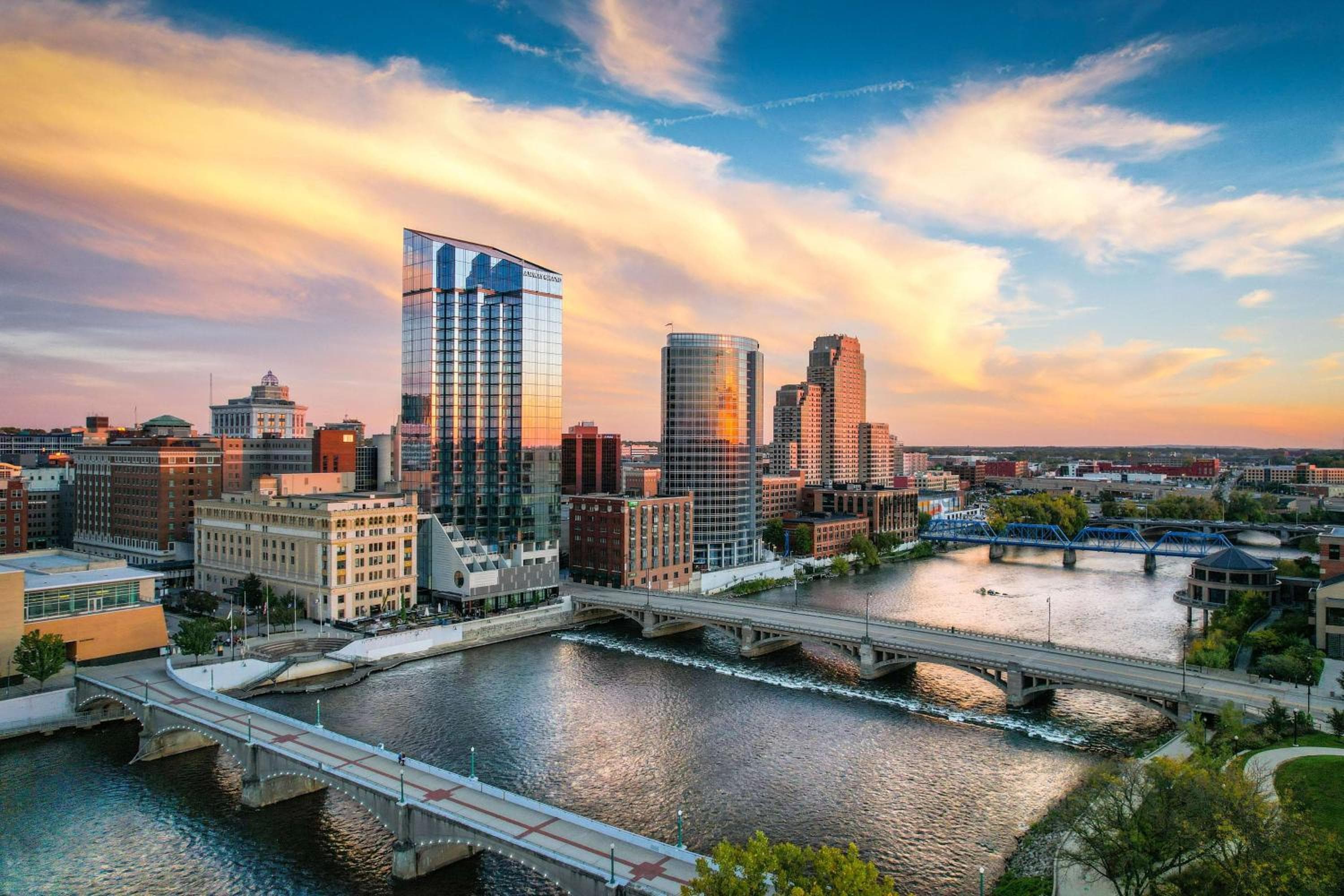 Amway Grand Plaza Hotel, Curio Collection by Hilton, wedding venue in Grand Rapids, United States