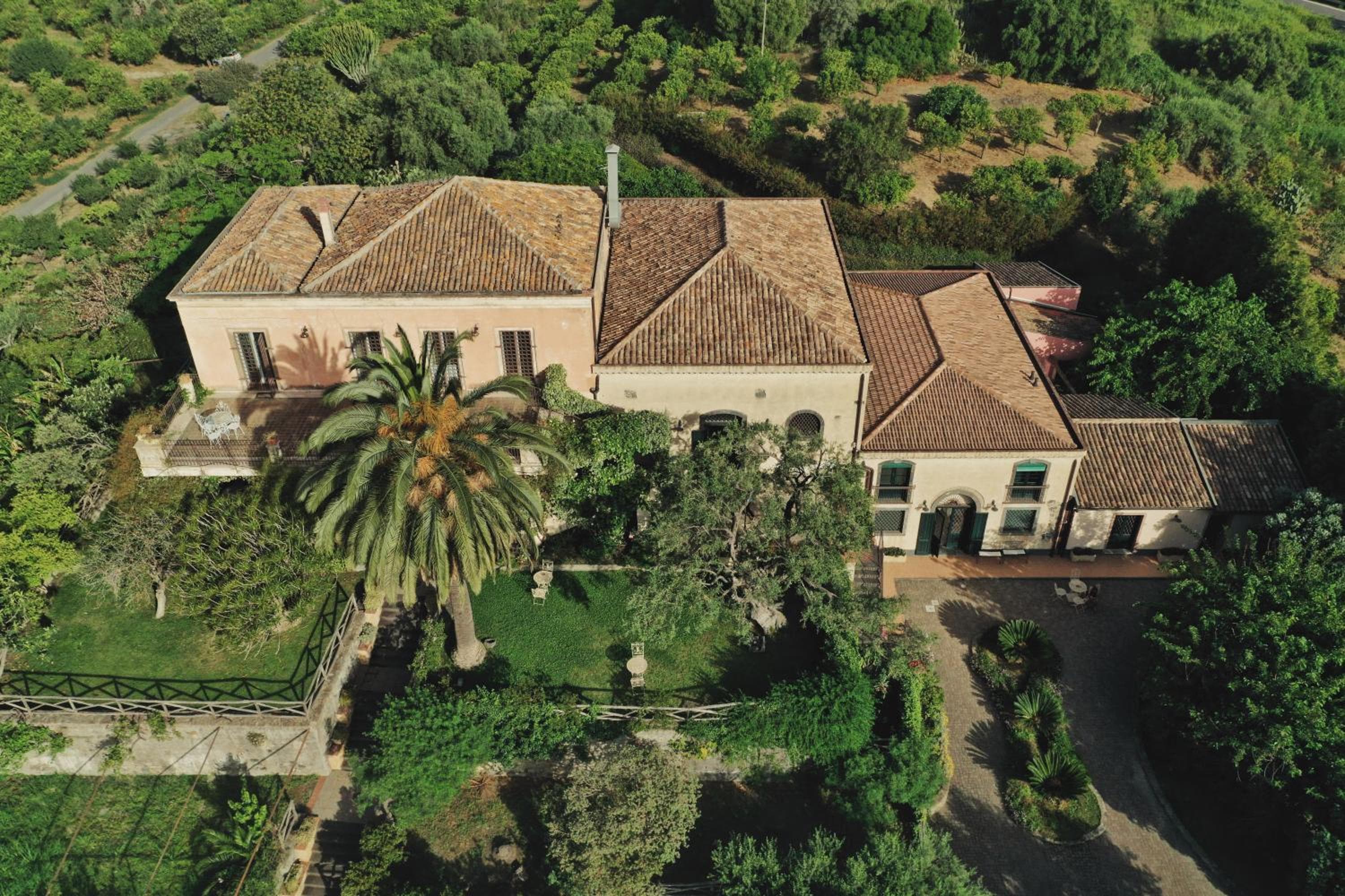 Antico Borgo Etneo Country Hotel, wedding venue in Calatabiano, Italy