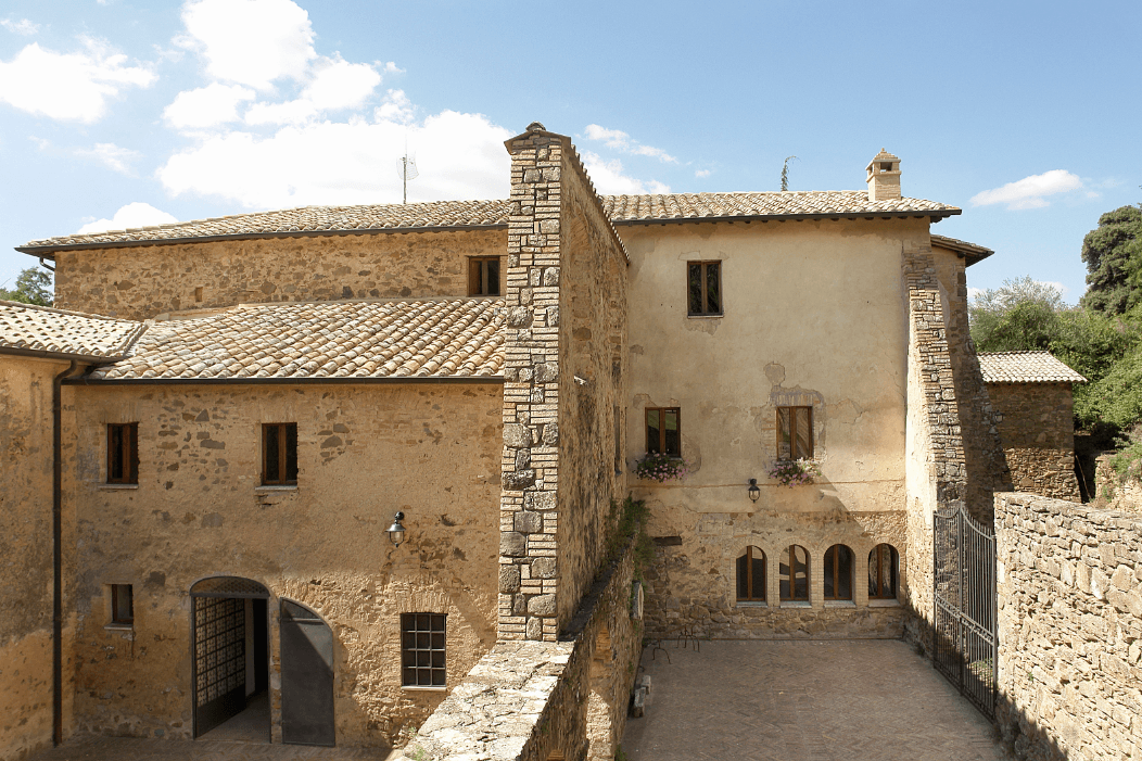 Antico Convento I Cappuccini: destination wedding venue in Montalcino, Italy