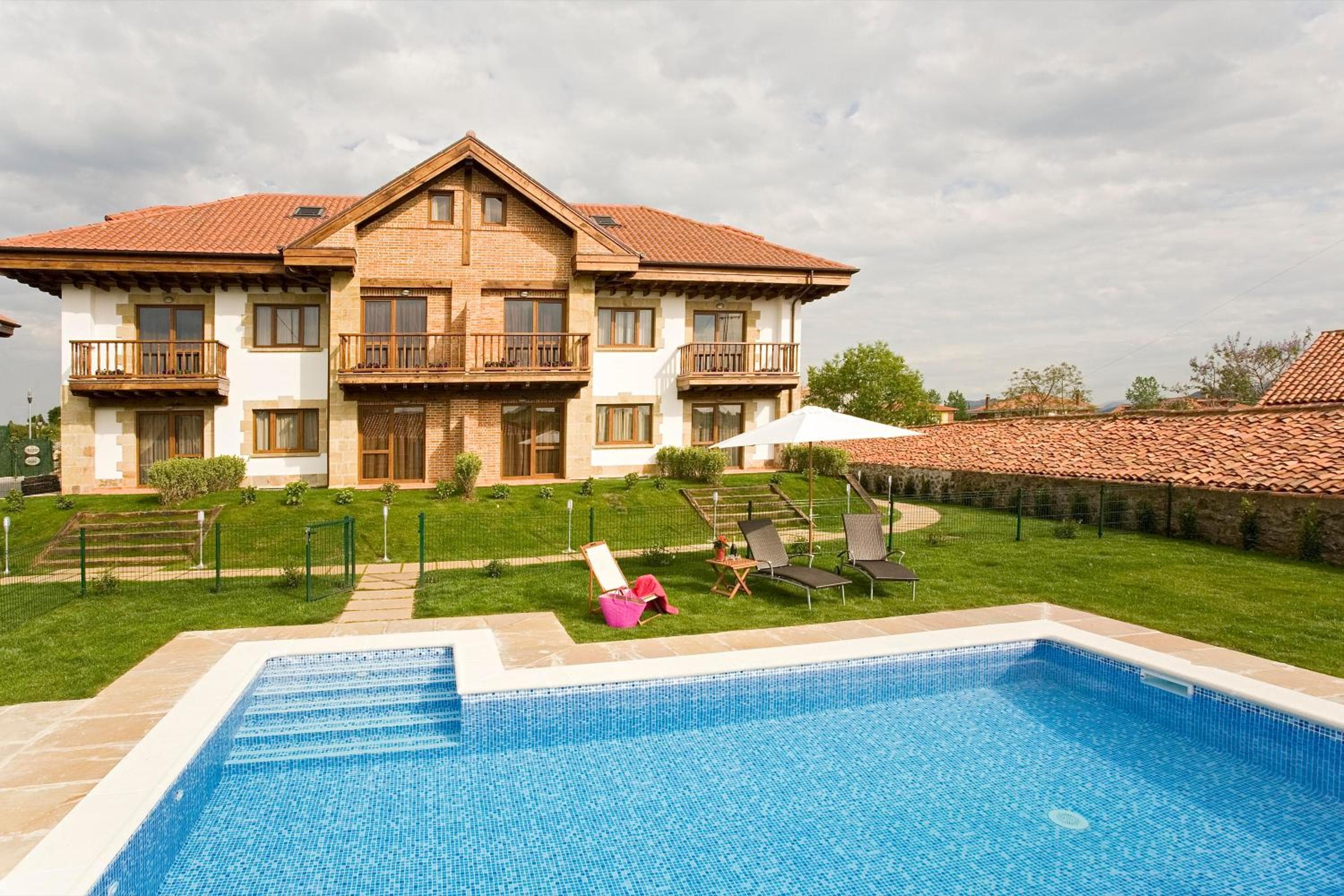 Apartamentos Ciudad de Petra, wedding venue in Santillana del Mar, Spain