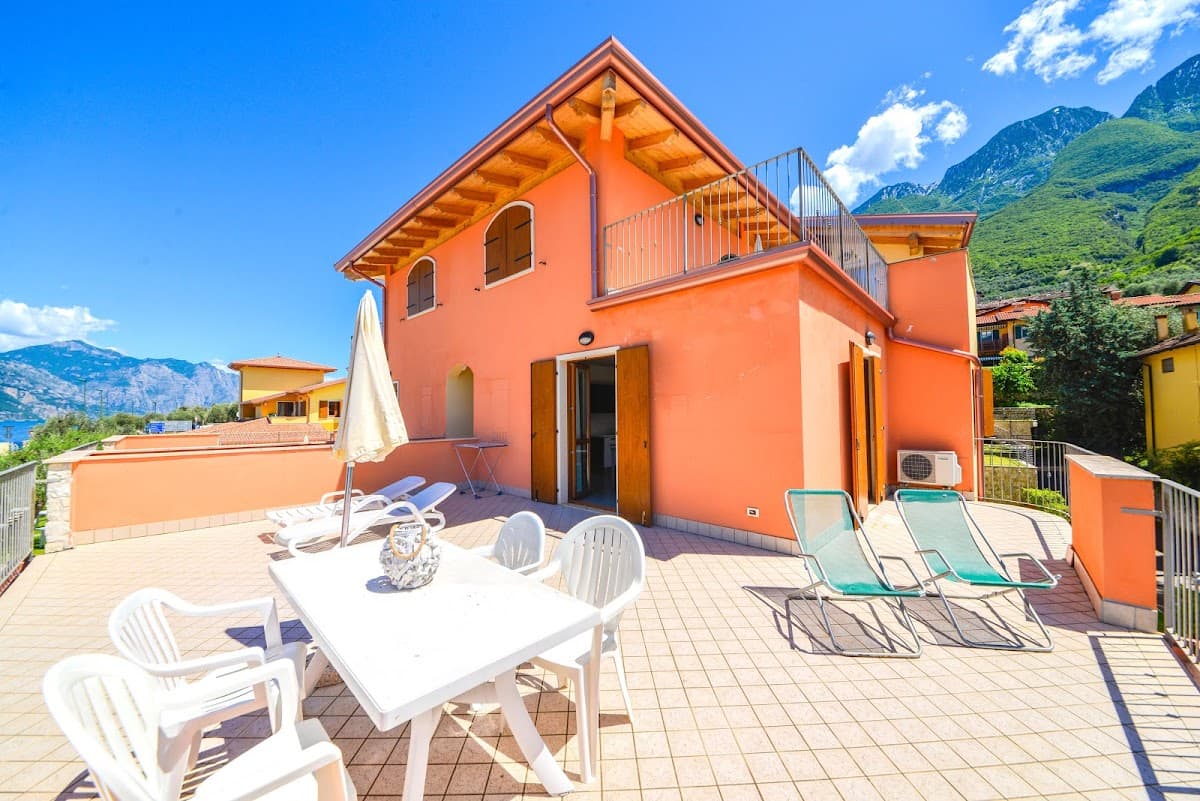 Atlantide - Lake View & Private Garden: destination wedding venue in 37010 Assenza VR, Italy