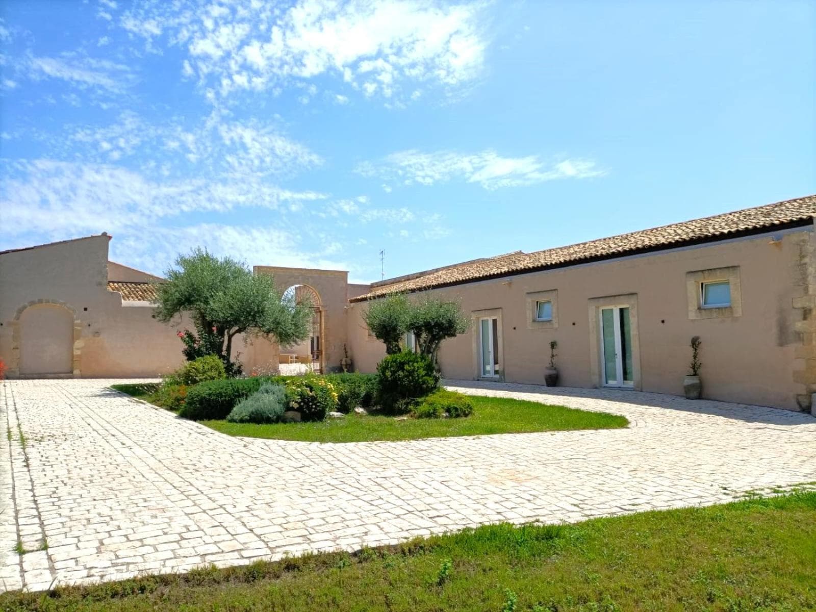 Ballium Luxury Relais, wedding venue in Avola, Italy