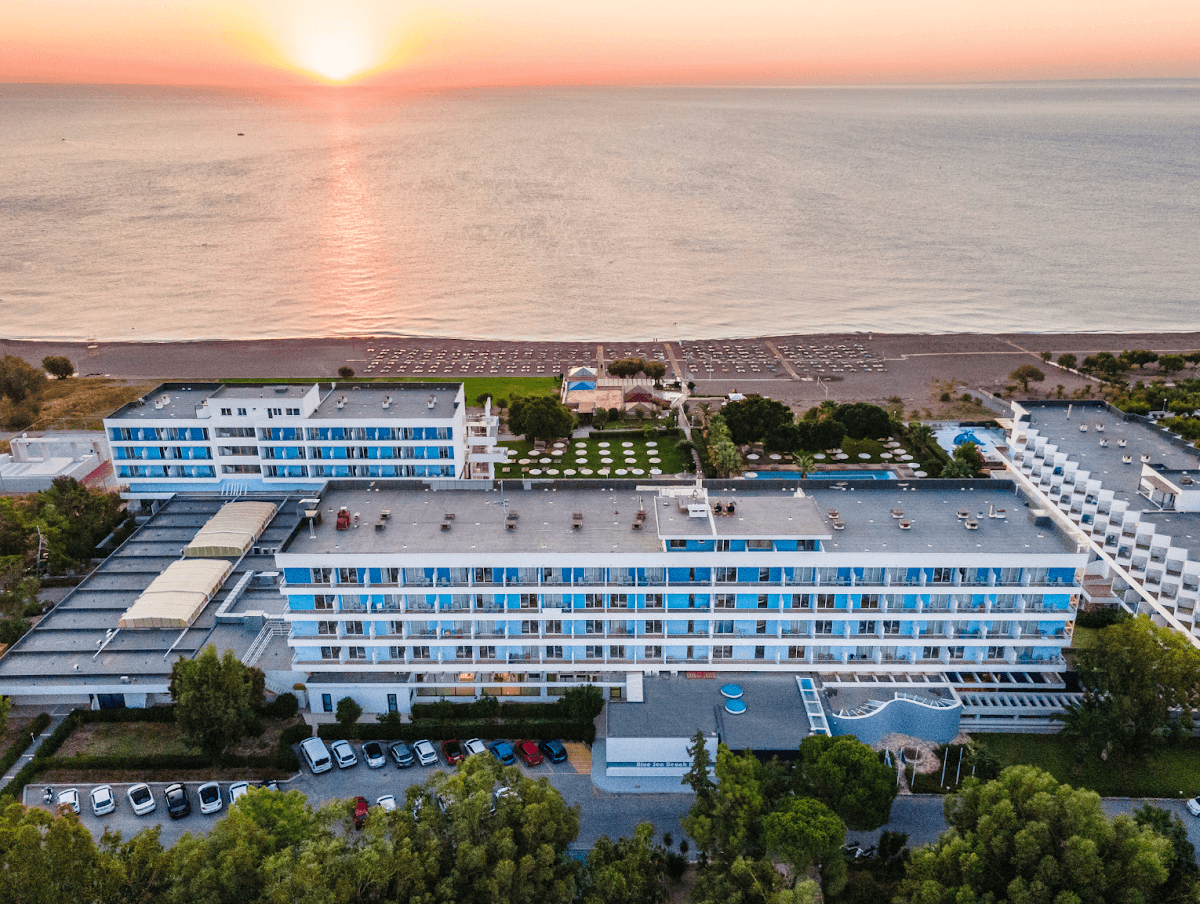 Blue Sea Beach Resort: destination wedding venue in Ammoudes 851 00, Greece