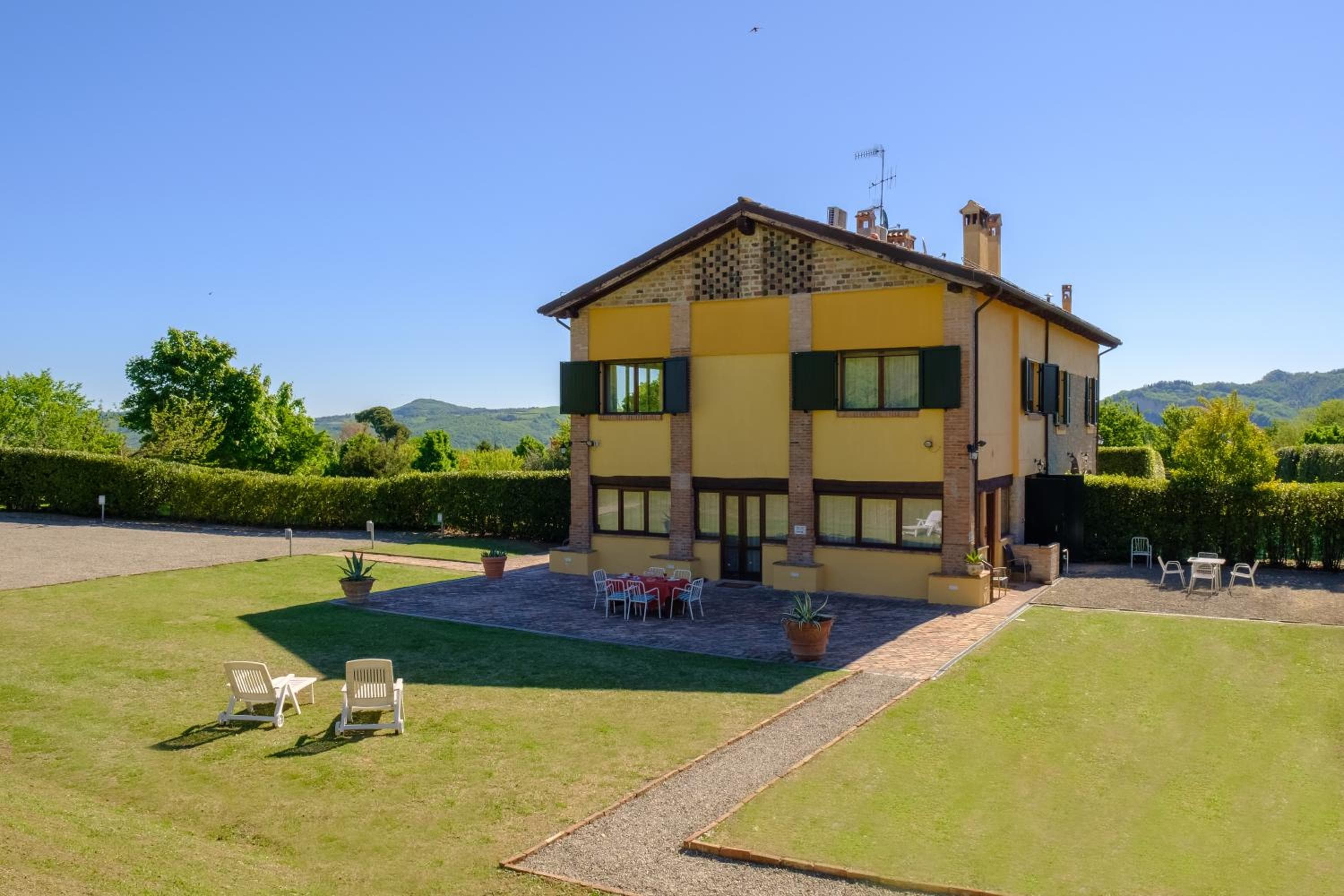Borgo Malvasia- La Quercia, wedding venue in Pontecchio Marconi, Italy