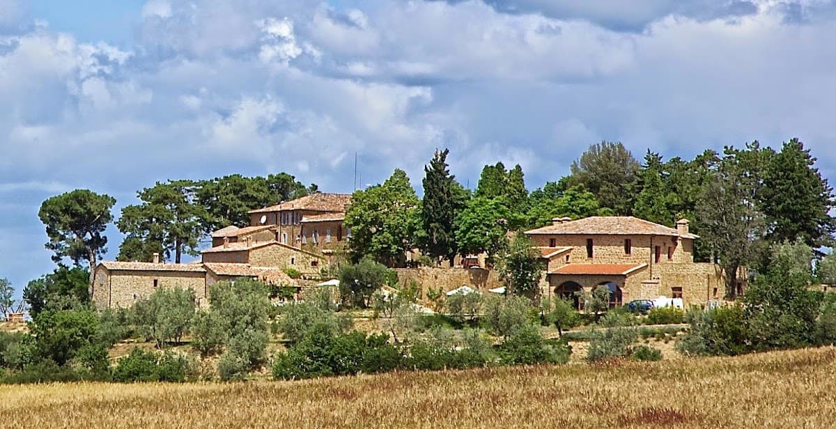Borgo Sant'Ambrogio: destination wedding venue in 53020 Trequanda SI, Italy