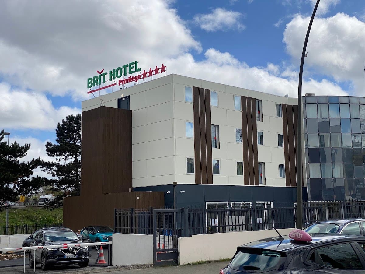 Brit Hotel Privilège Paris - Rosny: destination wedding venue in 93110 Rosny-sous-Bois, France