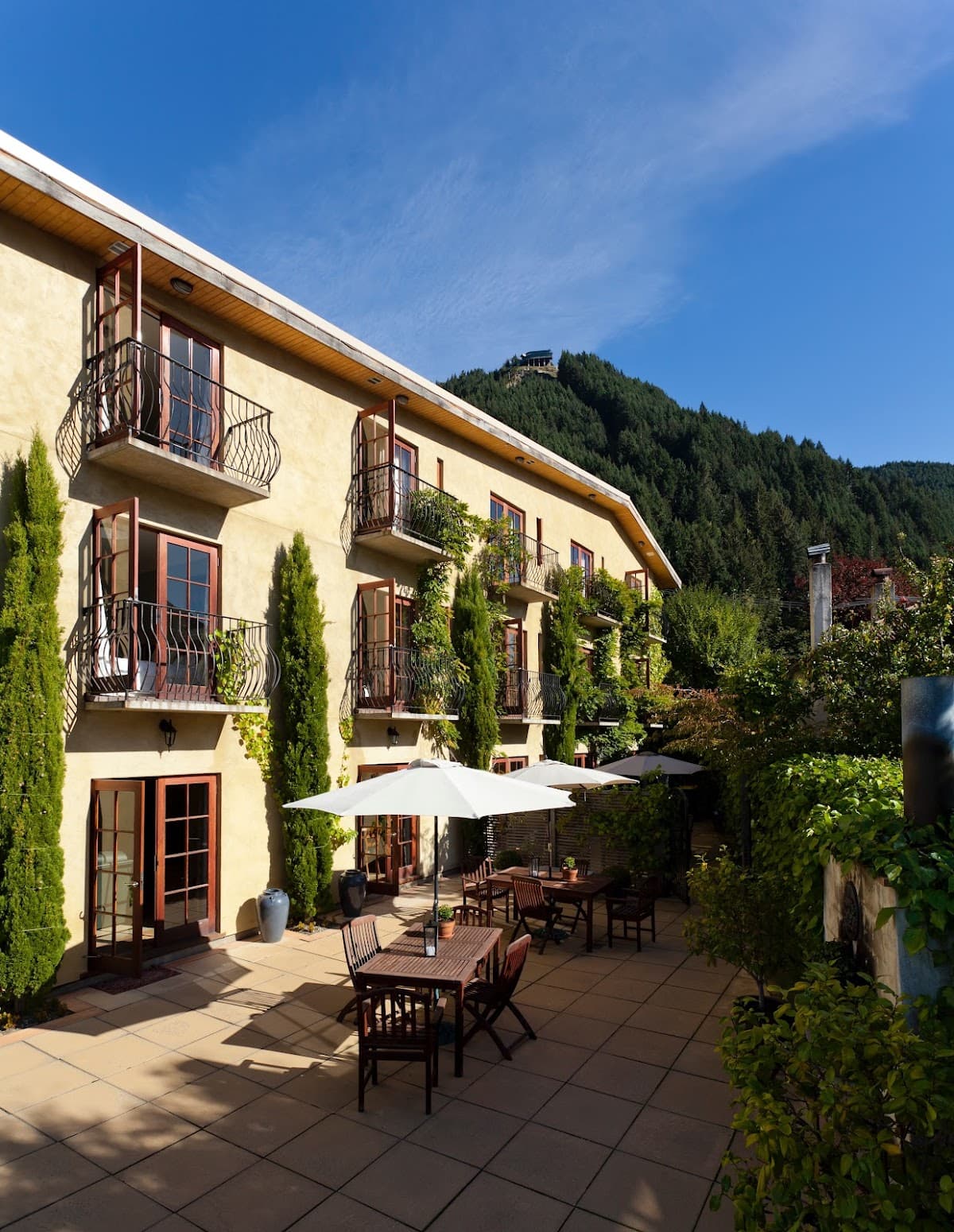 Browns Boutique Hotel Queenstown: destination wedding venue in Queenstown 9300, New Zealand