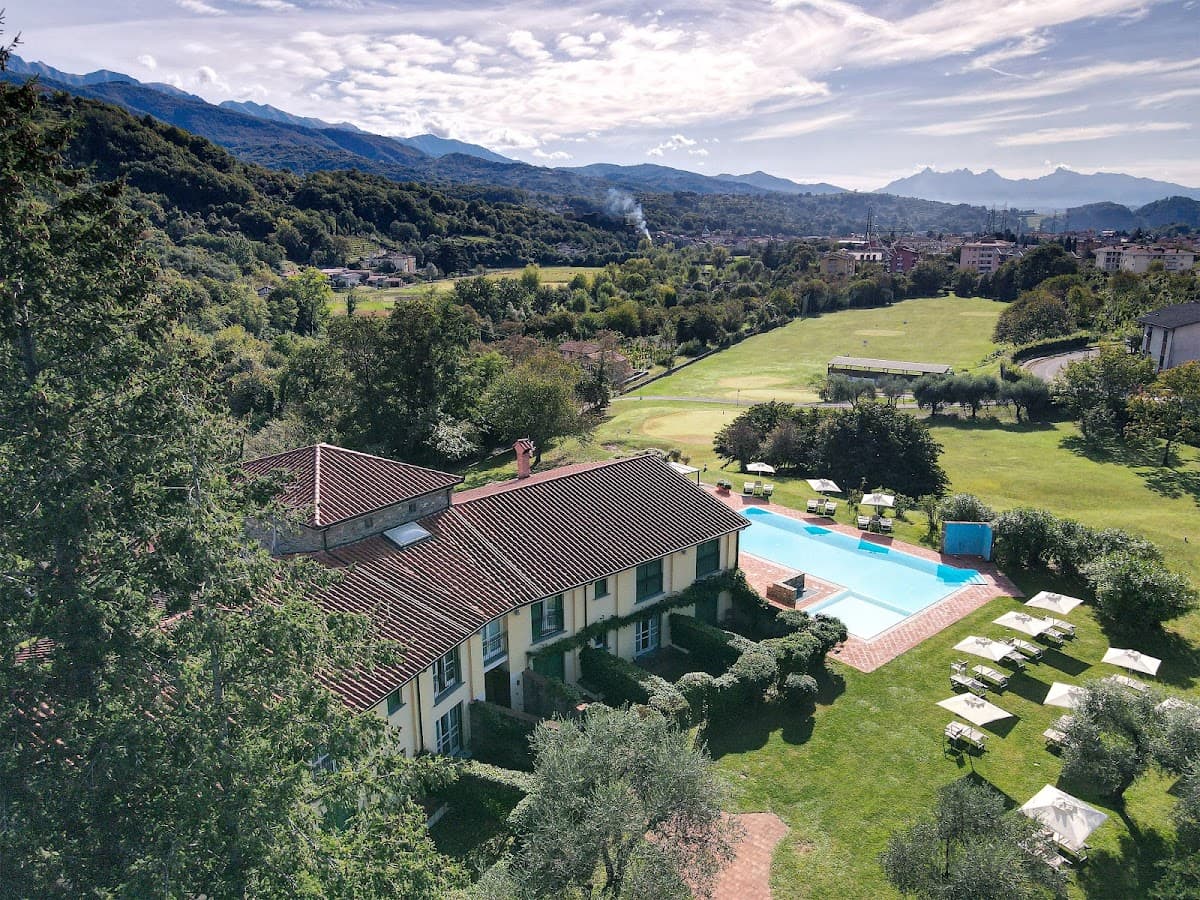Ca' del Moro Resort: destination wedding venue in 54027 Pontremoli MS, Italy