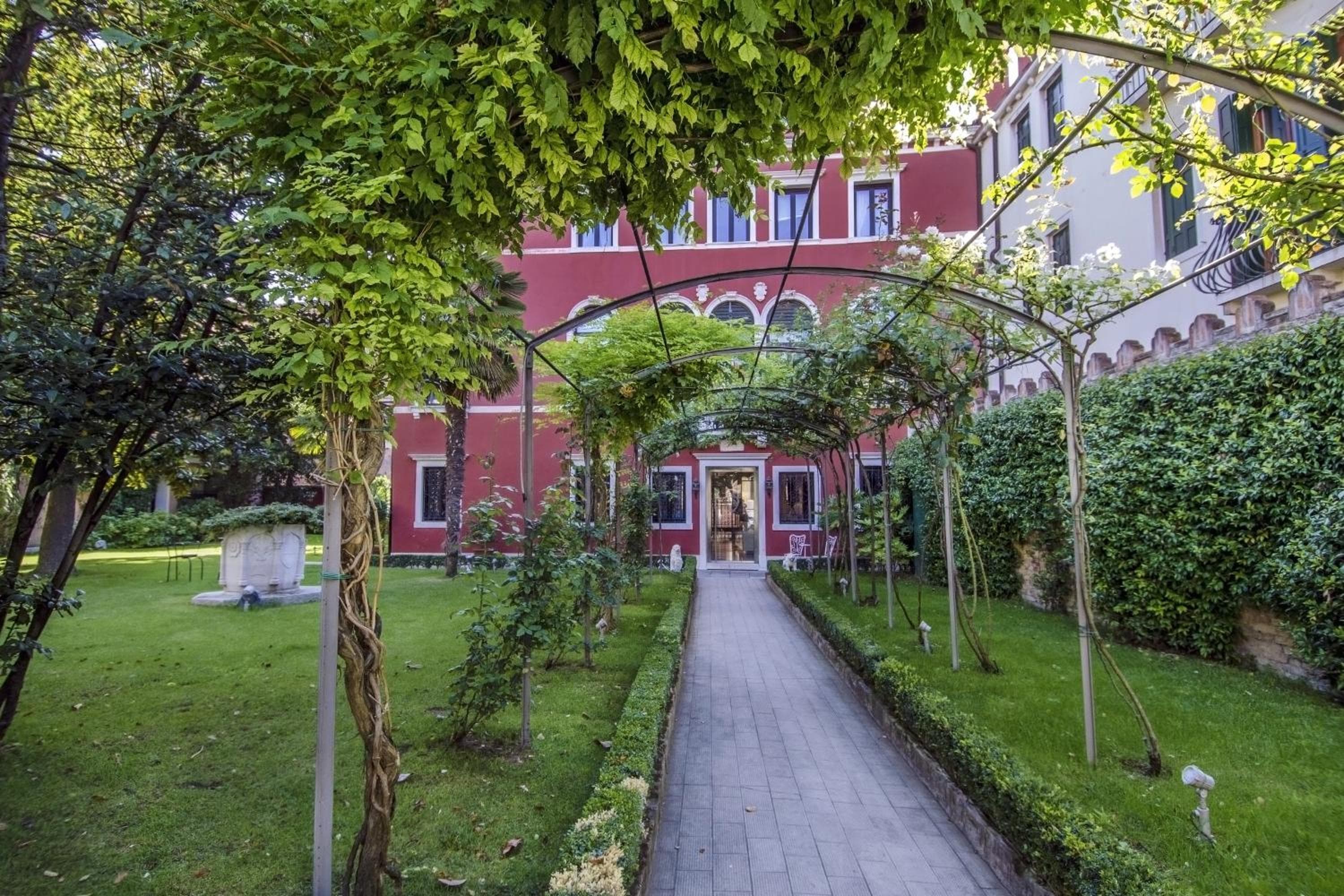 Ca 'Nigra Lagoon Resort - Venice, wedding venue in 30135 Venezia VE, Italy