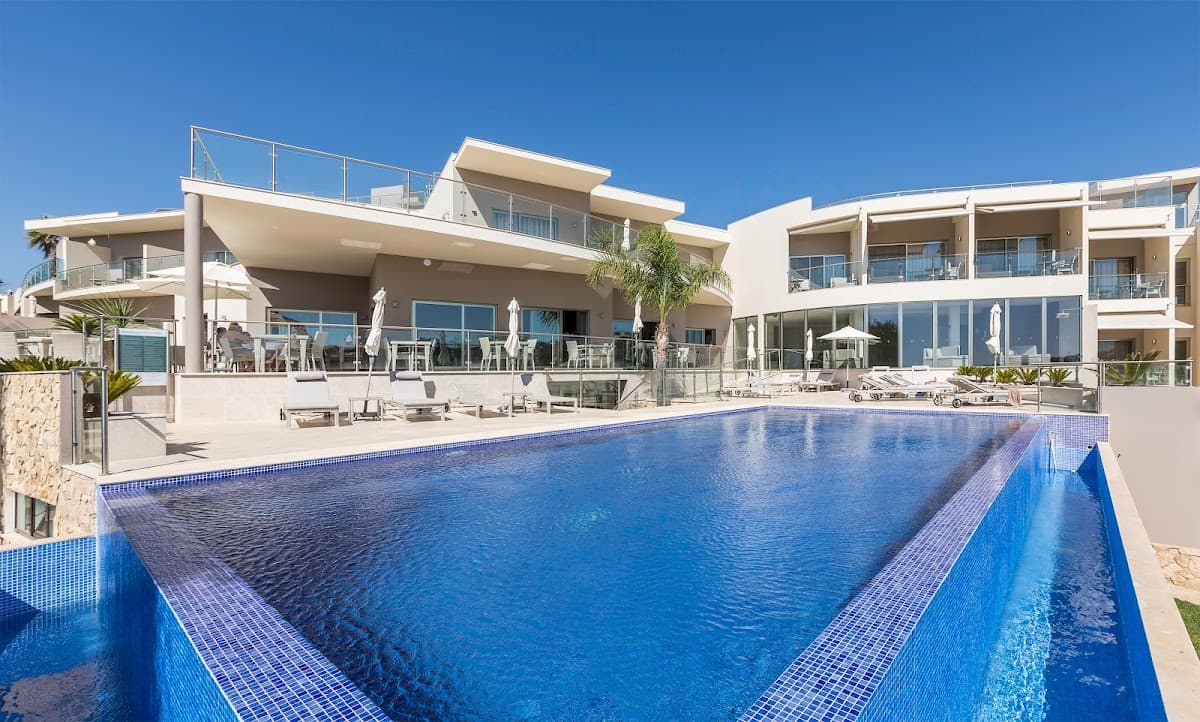 Caneiros Luxury House & Suites — destination wedding venue in 8400-276 Ferragudo, Portugal