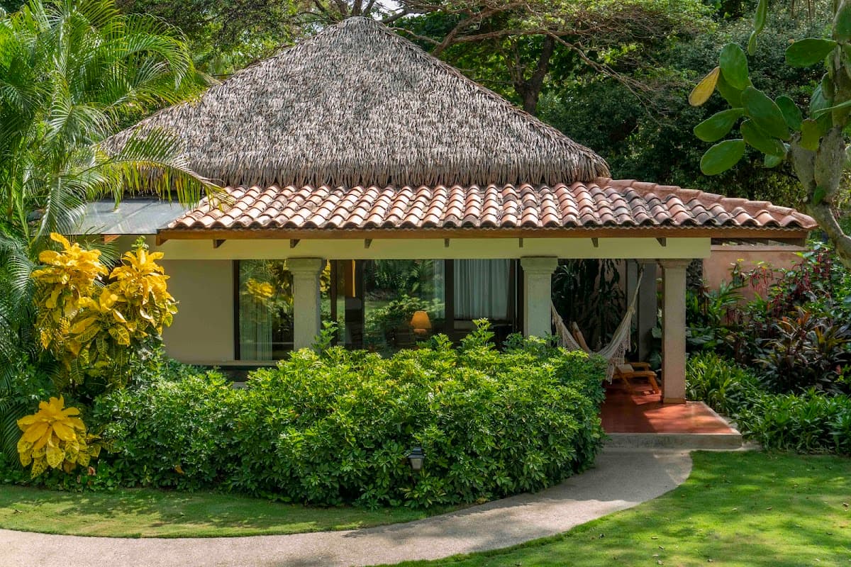 Capitán Suizo Beachfront Boutique Hotel: destination wedding venue in 50309, Costa Rica