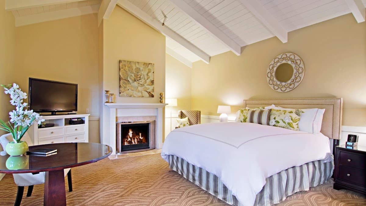 Carriage House Inn: destination wedding venue in CA 93921, USA