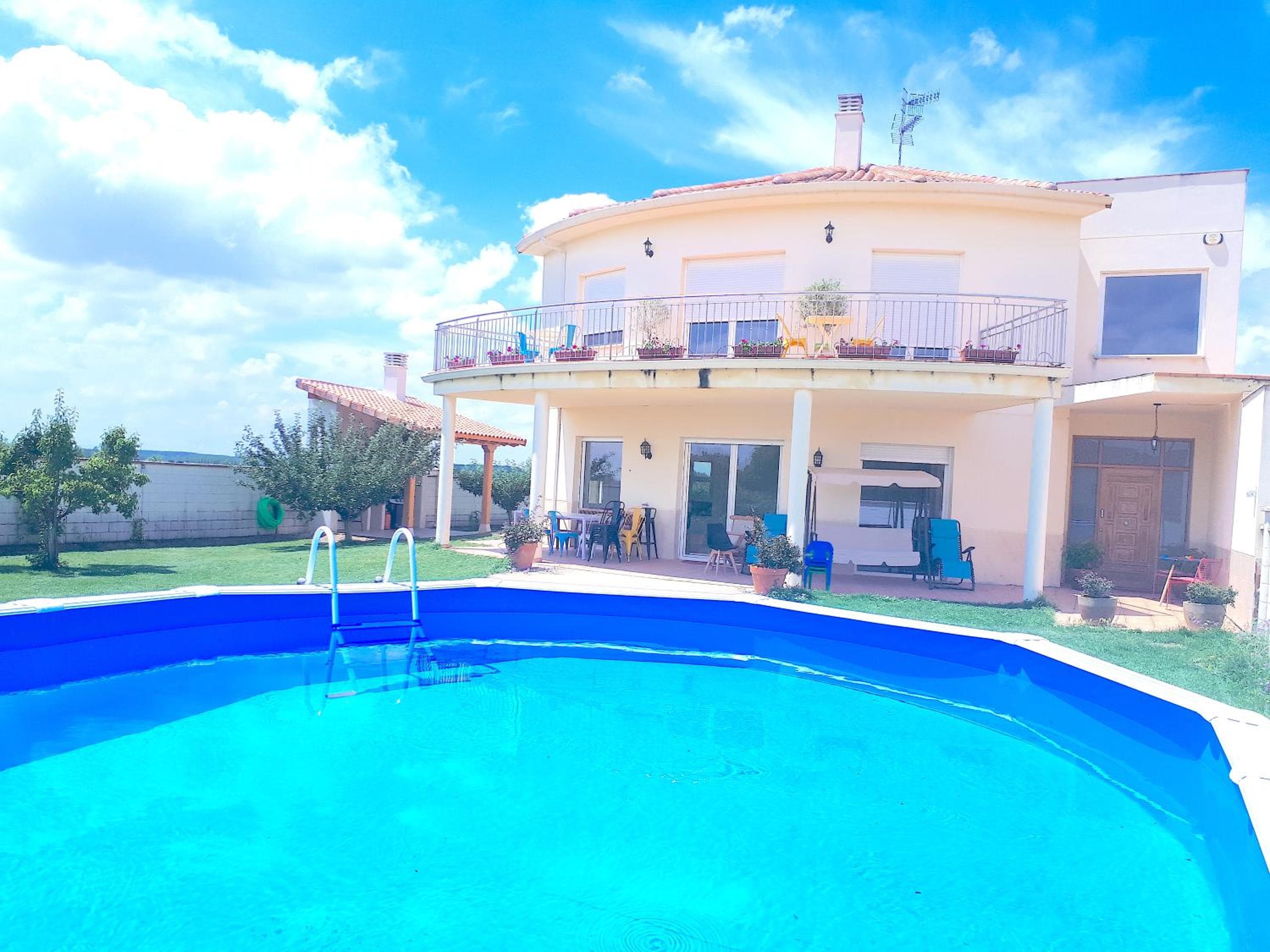 CASA MIGUEL y SALLY, wedding venue in Villanueva de las Manzanas, Spain