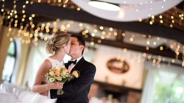 Cascina Le Rose: destination wedding venue in 22073 Fino Mornasco CO, Italy