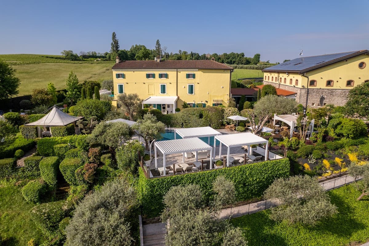 Casino di Caccia Ristorante Resort 4Stelle: destination wedding venue in 37066 Sommacampagna VR, Italy
