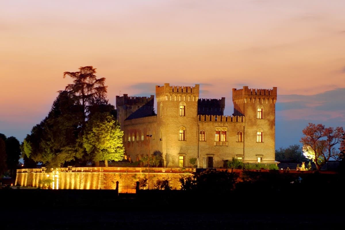 Castello Bevilacqua: destination wedding venue in Bevilacqua, Italy