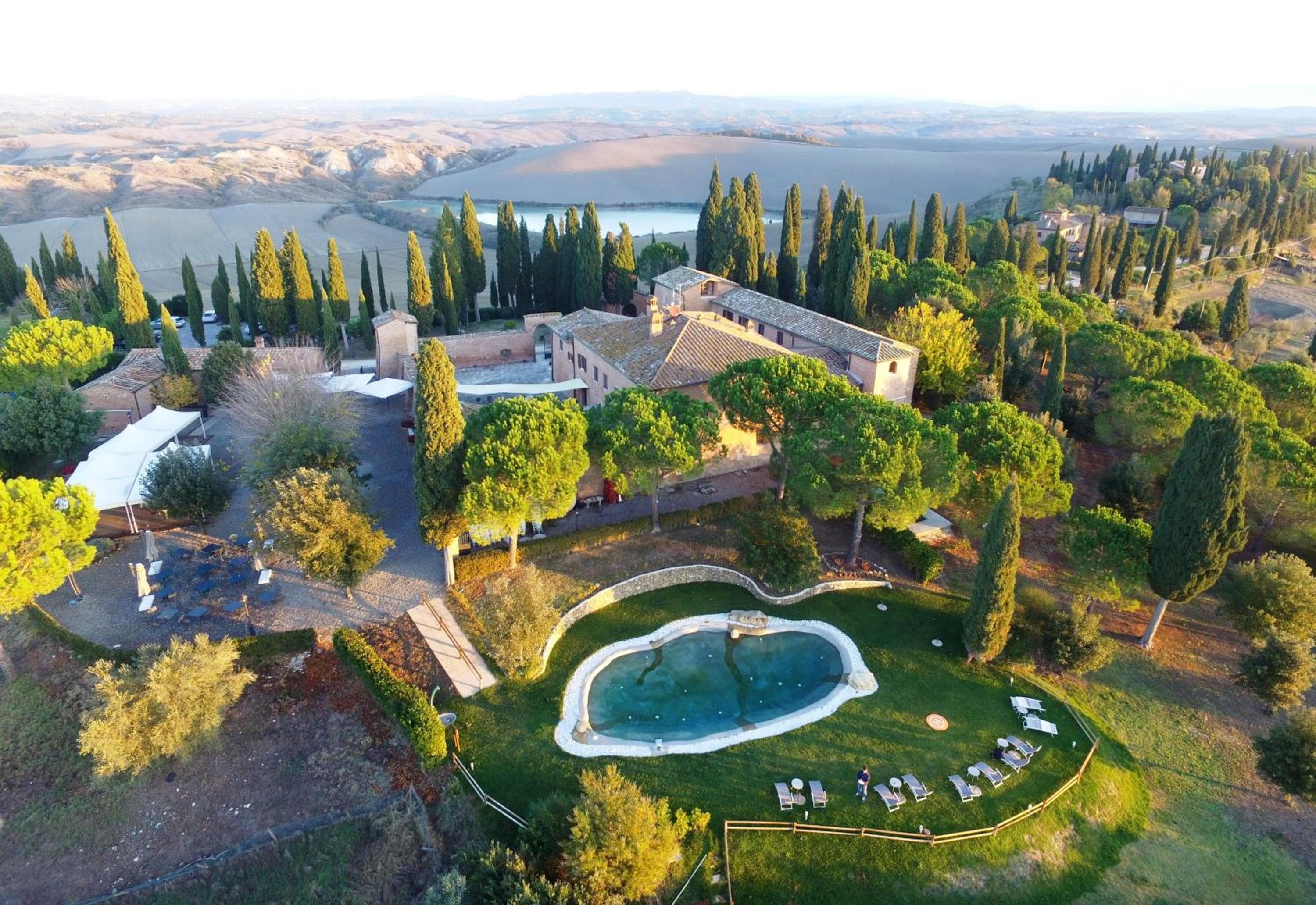 Castello Di Leonina Relais, wedding venue in 53041 Asciano SI, Italy