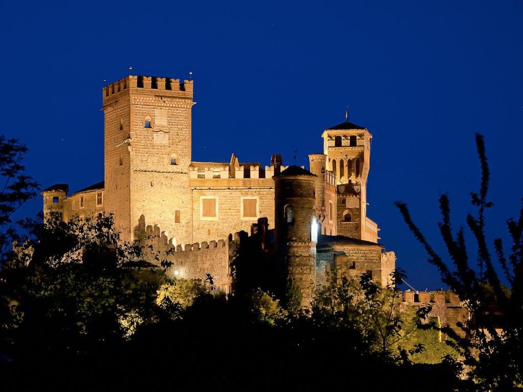 Castello Di Pavone, wedding venue in Pavone Canavese, Italy