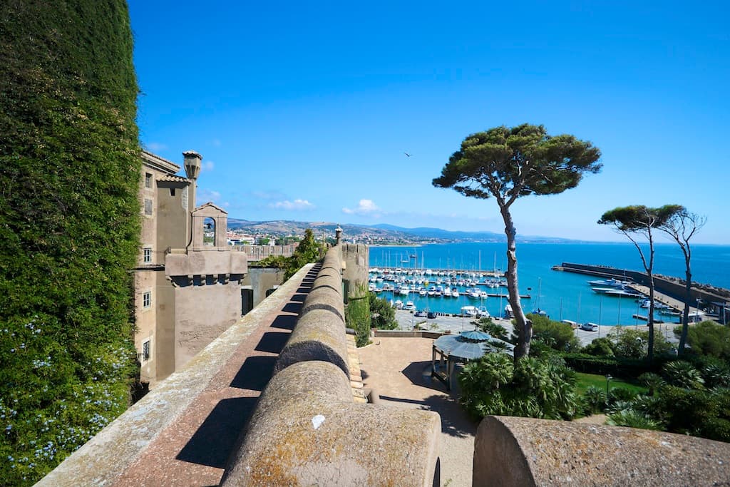 Castello Odescalchi di Santa Marinella: destination wedding venue in 00058 Santa Marinella RM, Italy