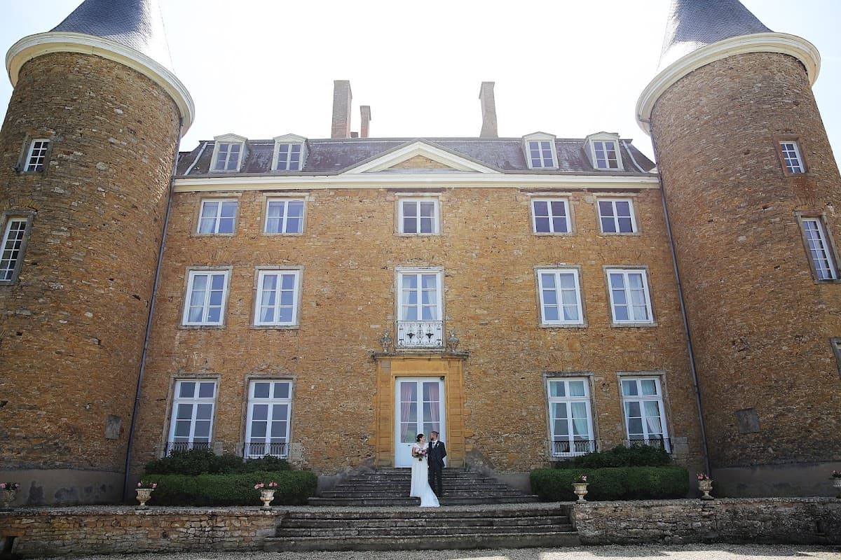 Castle of Janzé — destination wedding venue in 69380 Marcilly-d'Azergues, France