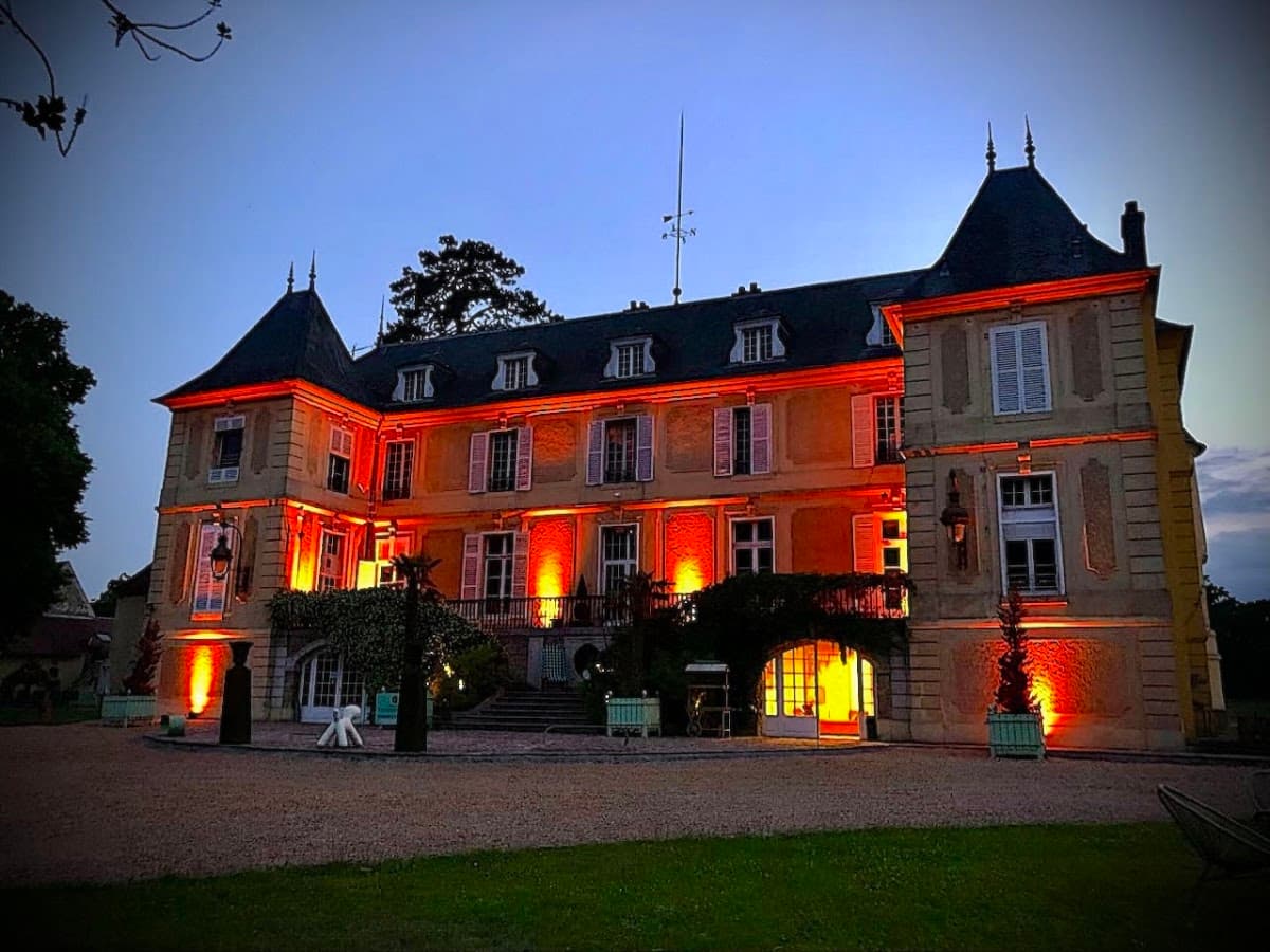 Castle Vaugrigneuse: destination wedding venue in 91640 Vaugrigneuse, France