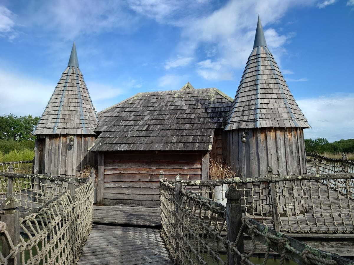 CASTLES IN ARBRES — destination wedding venue in 24440 Beaumontois en Périgord, France