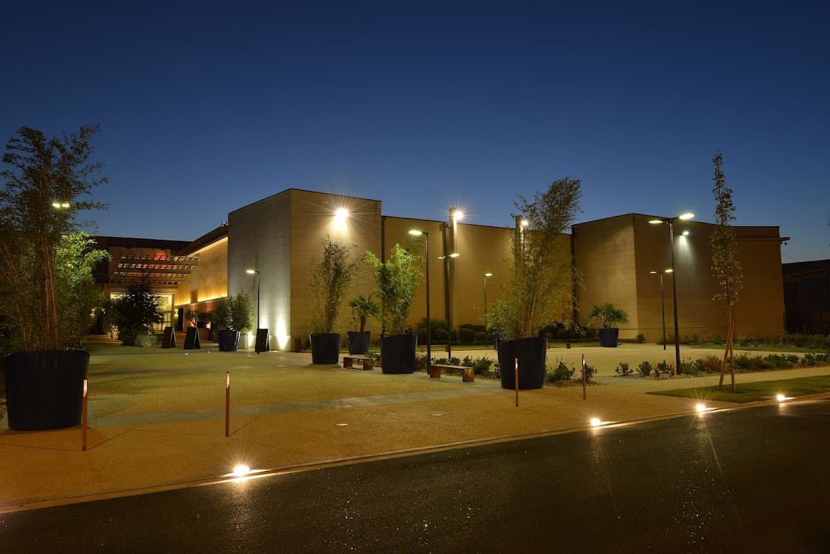 Caveau Champagne de Castelnau: destination wedding venue in 51100 Reims, France