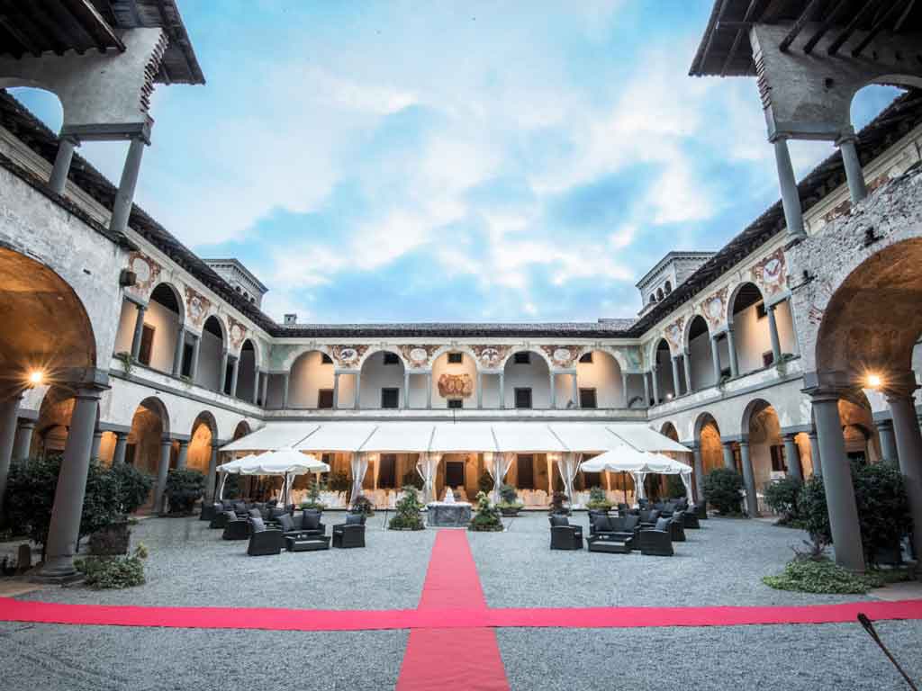 Cavernago Castle: destination wedding venue in 24050 Cavernago BG, Italy