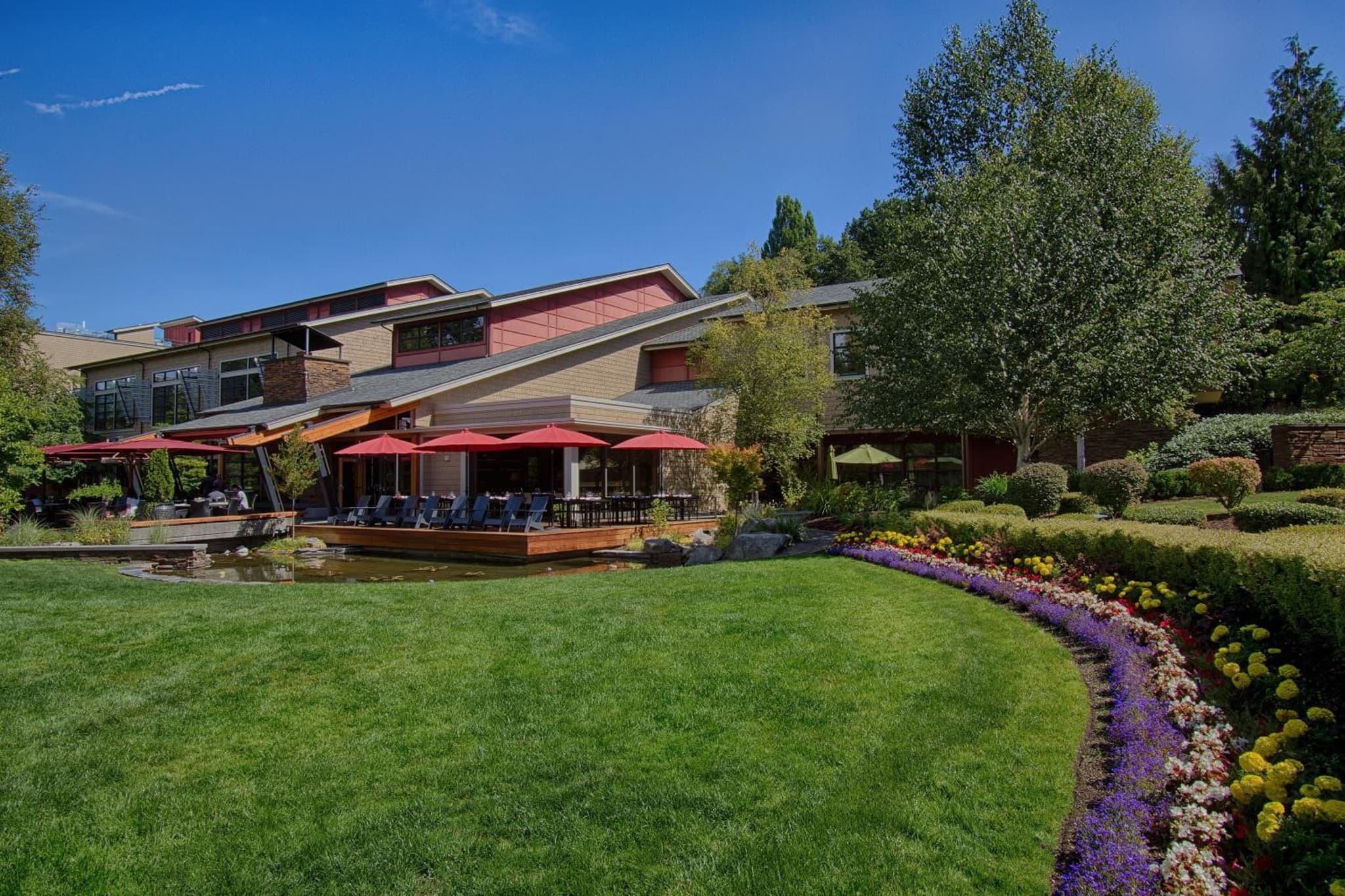 Cedarbrook Lodge, wedding venue in Seattle, United States