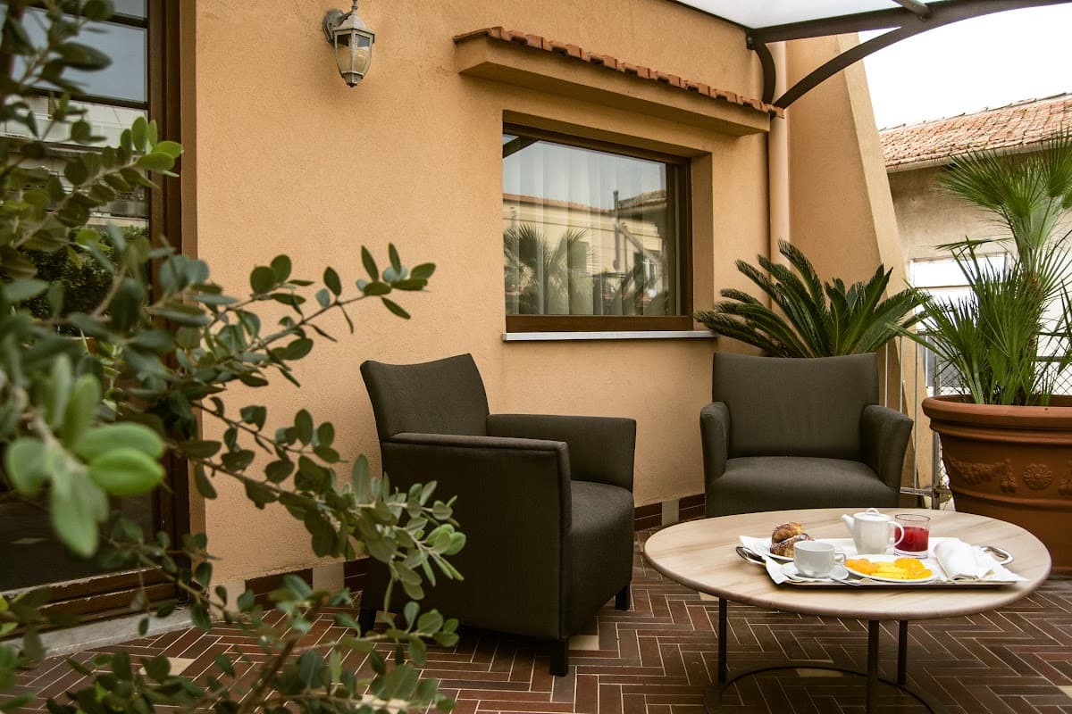 Central Palace Hotel Federico II — destination wedding venue in 90139 Palermo PA, Italy