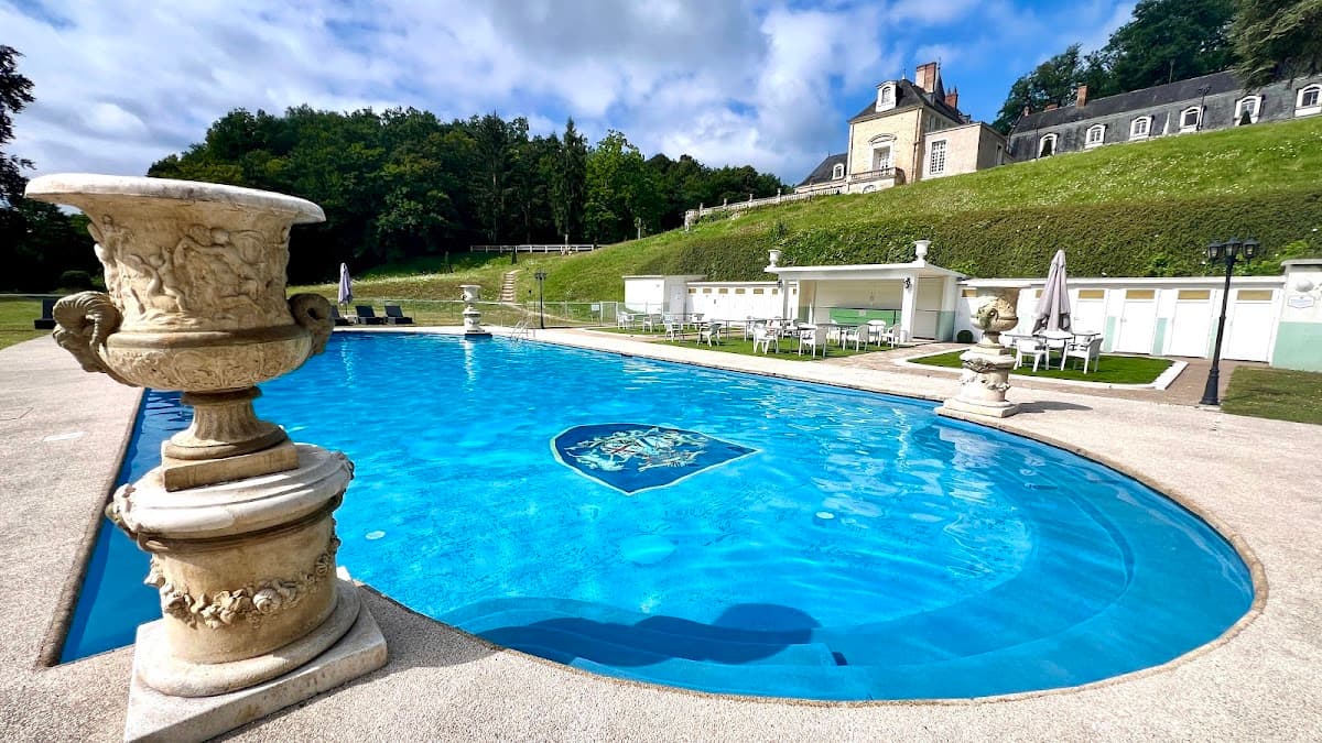 Château de Beauvois - La Maison Younan: destination wedding venue in 37230 Saint-Étienne-de-Chigny, France