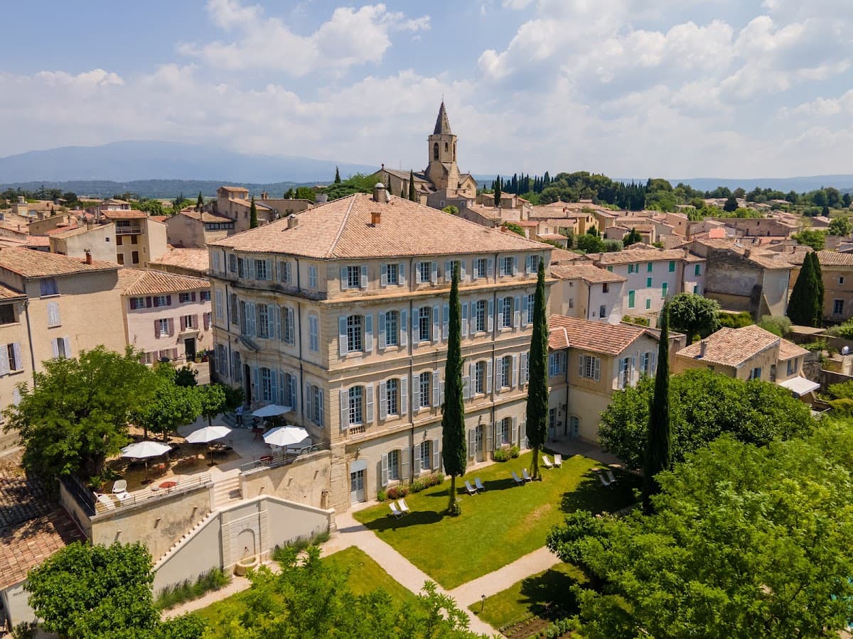 Château de Mazan - Handwritten Collection — destination wedding venue in 84380 Mazan, France