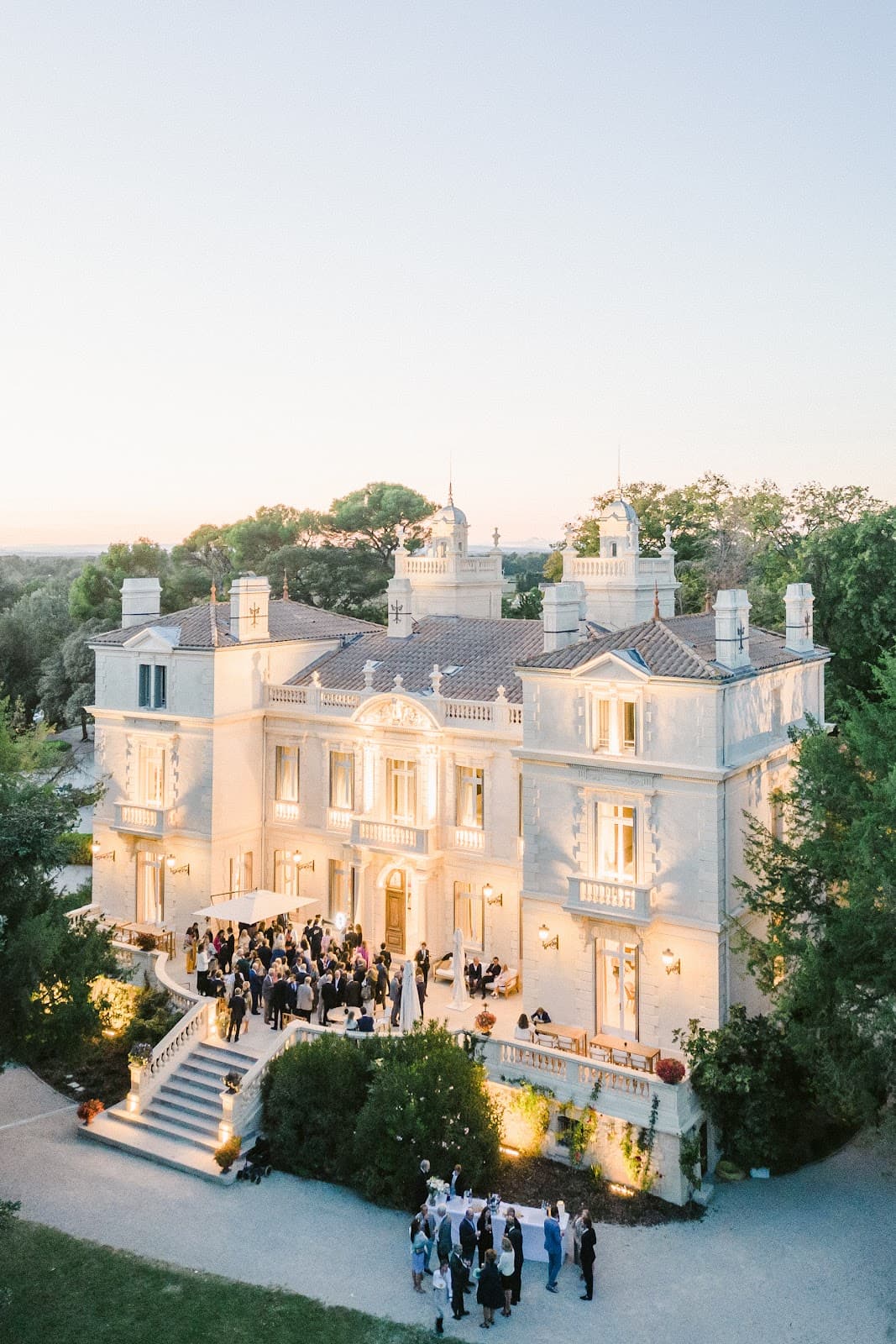 Château des 3 Fontaines: destination wedding venue in 84210 Pernes-les-Fontaines, France
