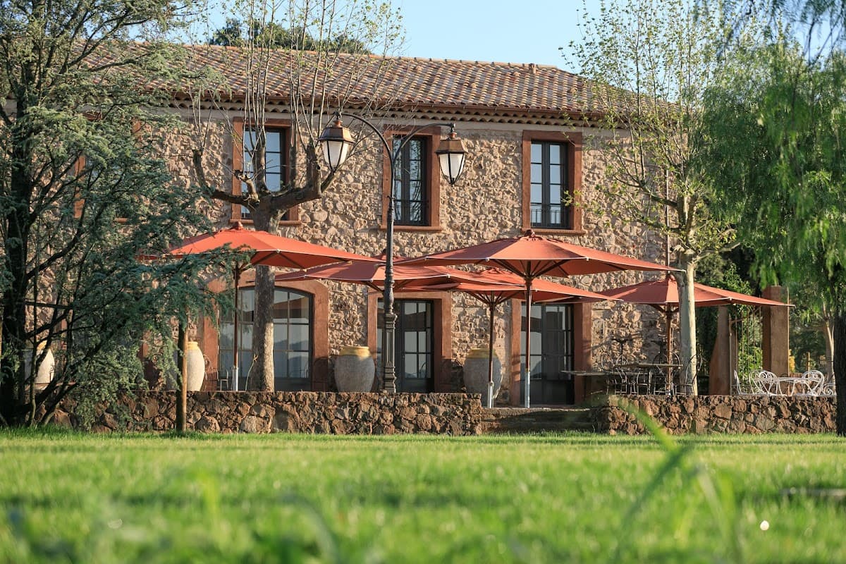 Château Saint-Roux: destination wedding venue in 83340 Le Cannet-des-Maures, France