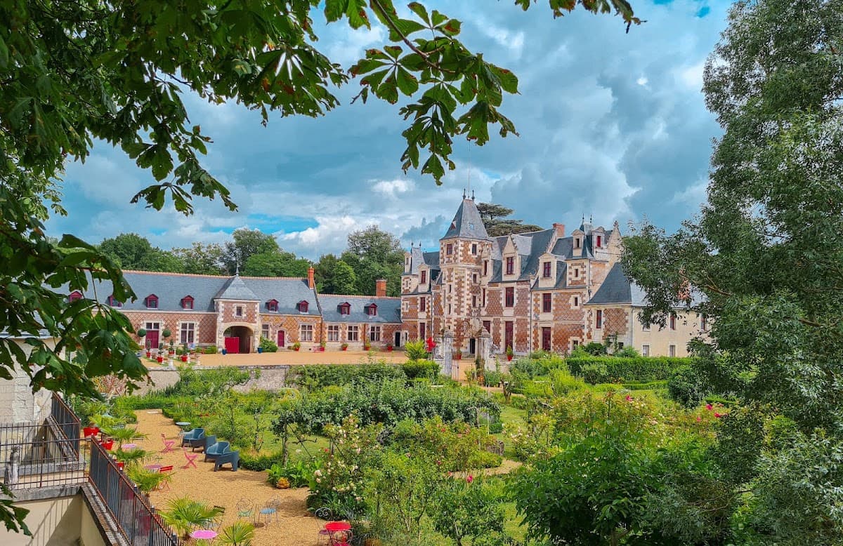 Chateau De Jallanges: destination wedding venue in 37210 Vernou-sur-Brenne, France