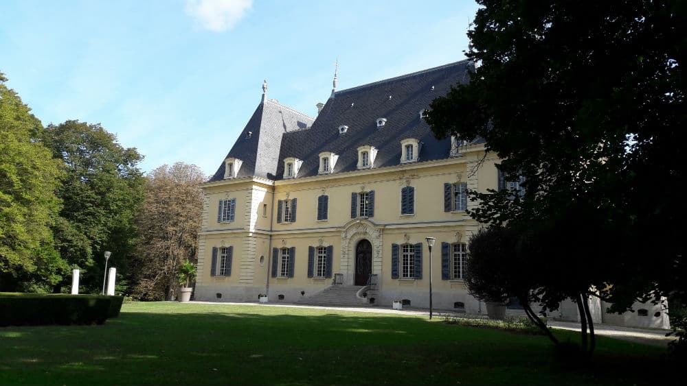 Chateau de Rajat: destination wedding venue in 69780 Saint-Pierre-de-Chandieu, France