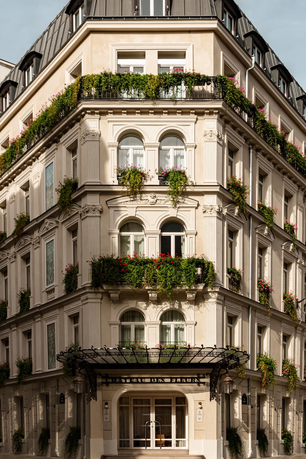 Chateau des Fleurs — destination wedding venue in 75008 Paris, France