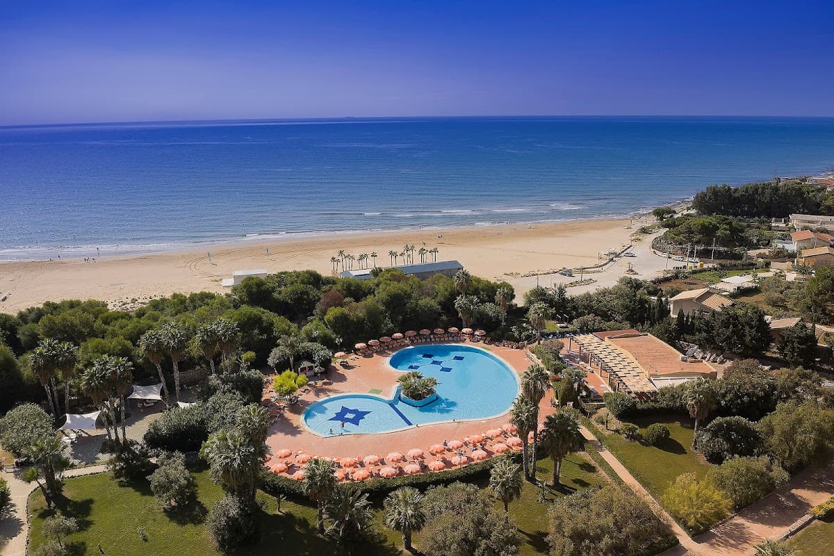 Conte di Cabrera Hotel Club: destination wedding venue in 97015 Sampieri RG, Italy