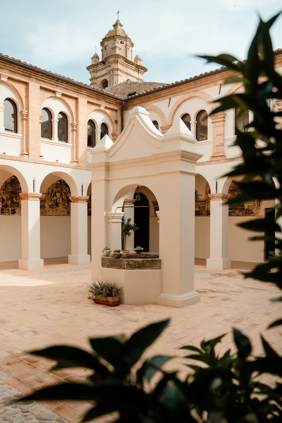 Convento di San Panfilo Fuori le Mura: destination wedding venue in Spoltore, Italy