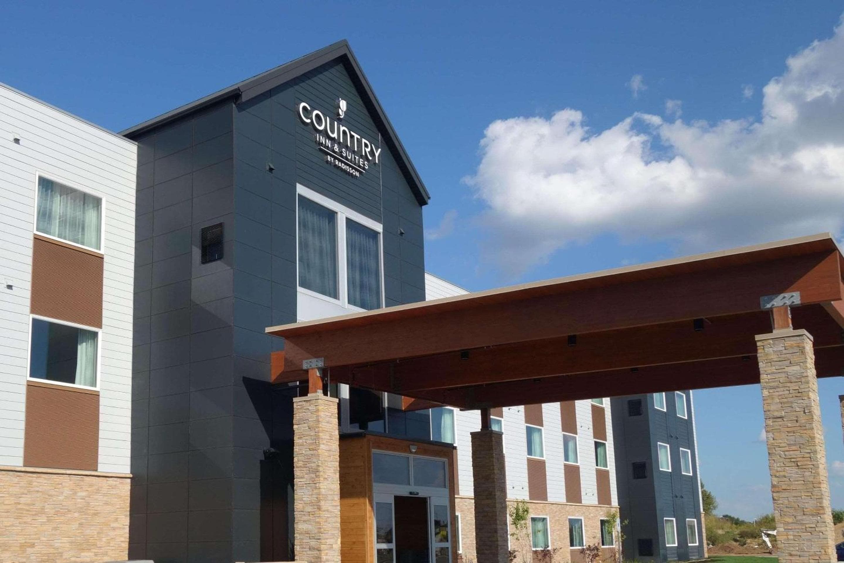 Country Inn & Suites by Radisson, Ft Atkinson, WI, wedding venue in Fort Atkinson, United States