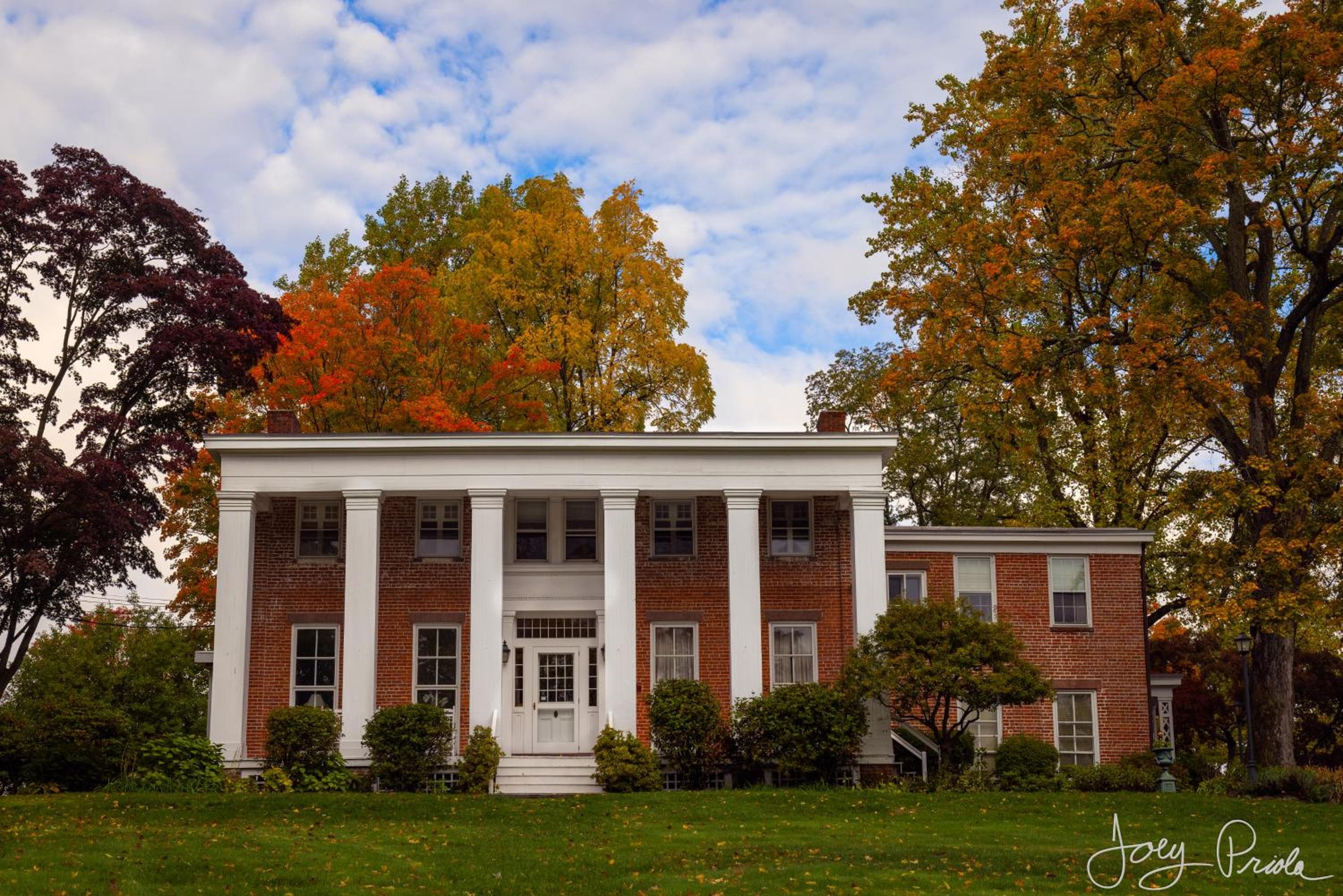 Cromwell Manor Inn, wedding venue in Cornwall, United States