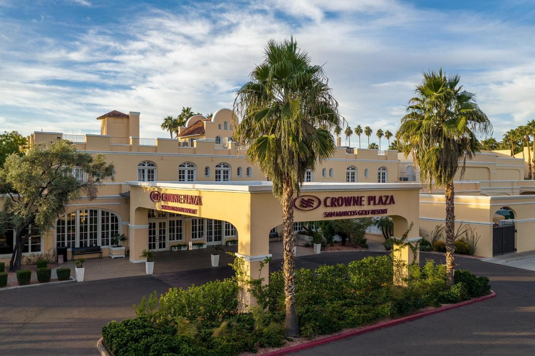 Crowne Plaza Phoenix - Chandler Golf Resort by IHG, wedding venue in Chandler, United States