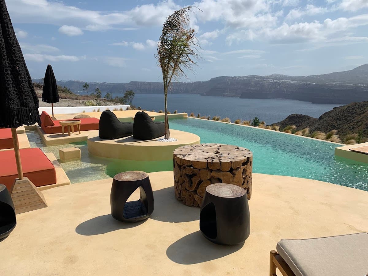 Divino Caldera: destination wedding venue in Santorini 847 00, Greece