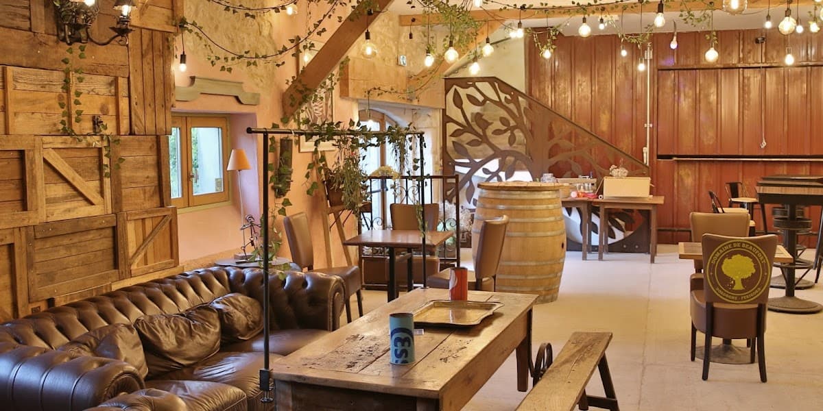 Domaine de Beaufort: destination wedding venue in 24400 Saint-Front-de-Pradoux, France