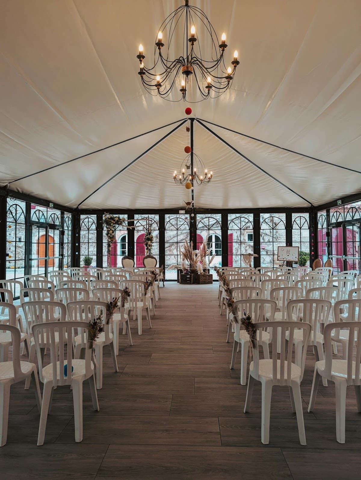 Domaine de Grand Maison: destination wedding venue in 38780 Oytier-Saint-Oblas, France