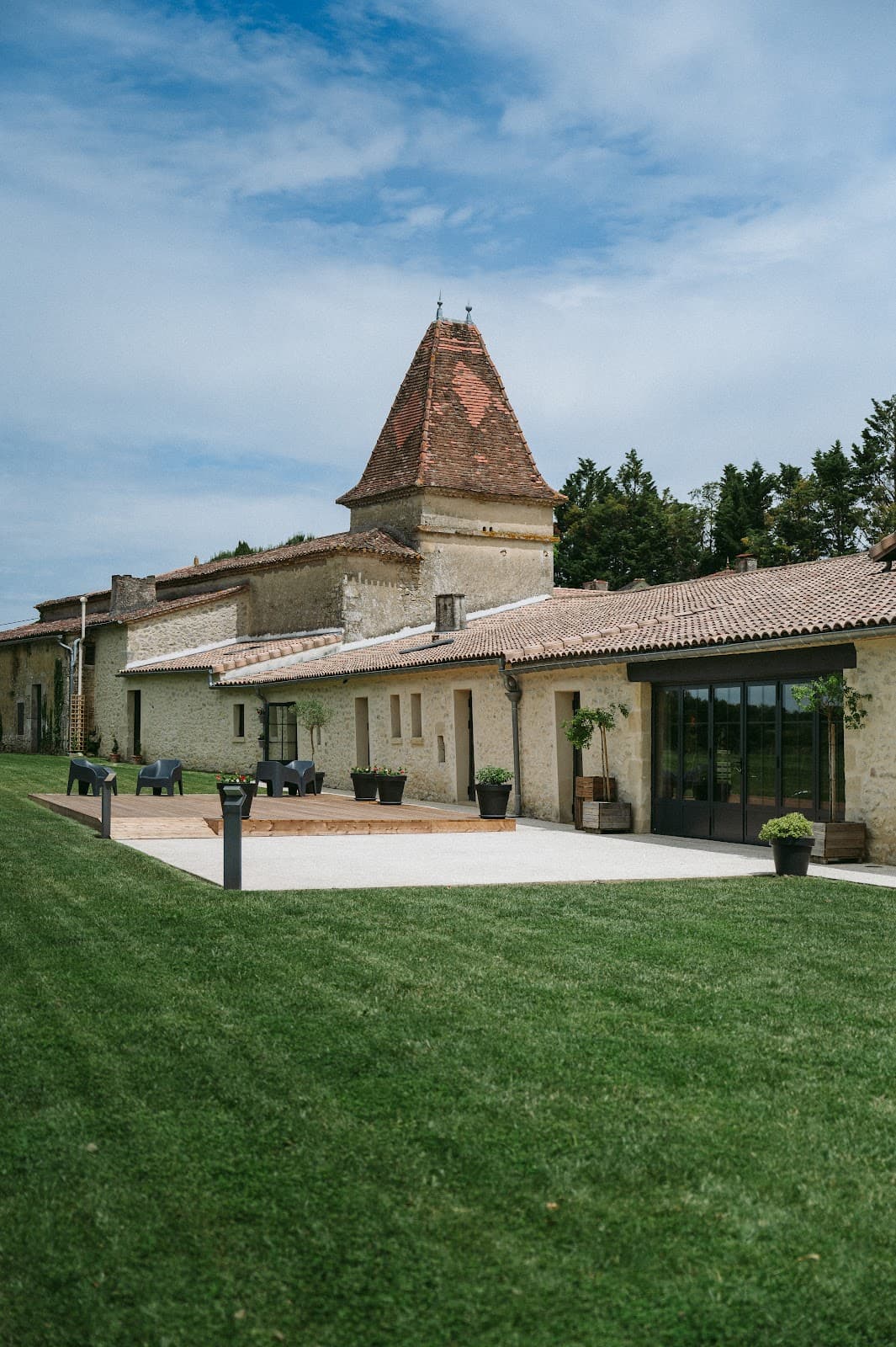 Domaine de Mahourat: destination wedding venue in 33760 Saint-Pierre-de-Bat, France