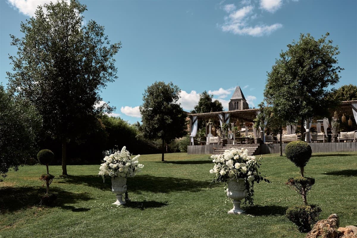 Domaine des Hirondelles: destination wedding venue in 78730 Longvilliers, France