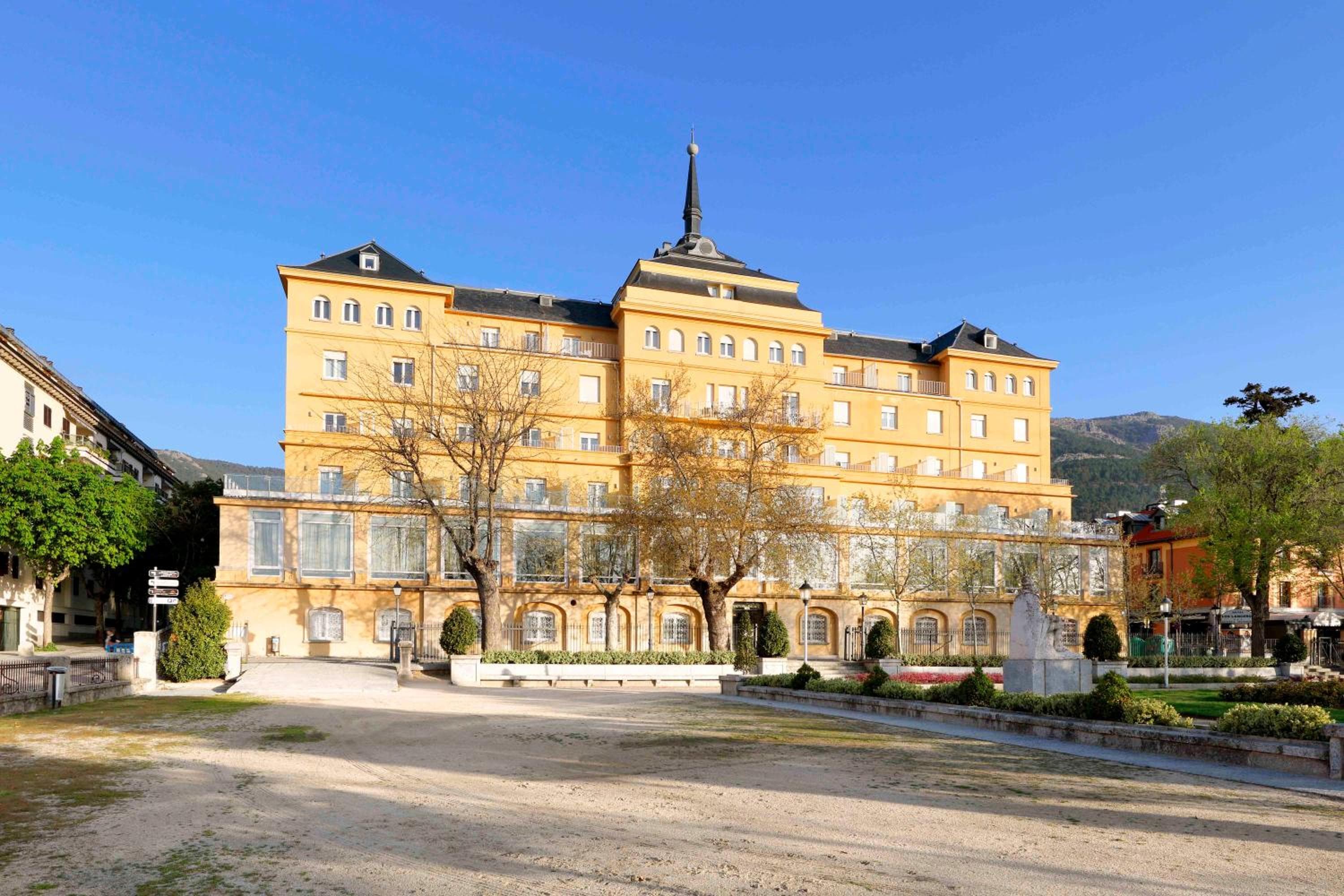 Dorma Victoria Palace, wedding venue in San Lorenzo de El Escorial, Spain